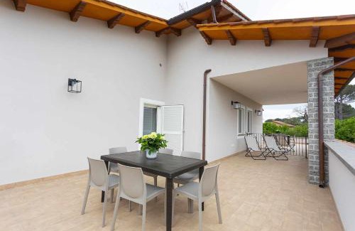 Capranica Apartment | Podere Vasella - Suite junior sx