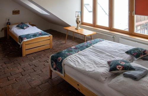 Ceske Budejovice Apartment | Podkroví v Kabinetu CB