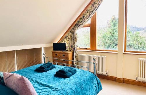 Petersfield House | Poet's Cottage, Steep - Rural Location - Sleeps 6