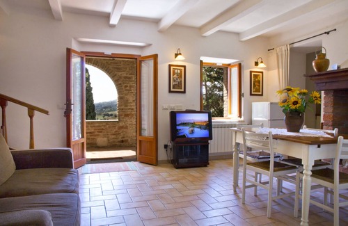 Chiusi House | Poggio Cantarello Country Home