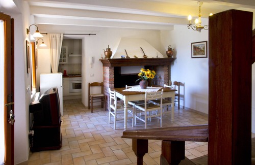 Chiusi House | Poggio Cantarello Country Home