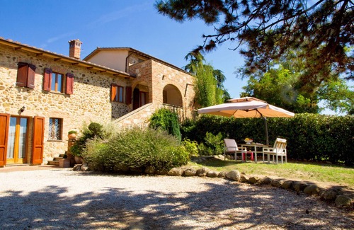 Chiusi House | Poggio Cantarello Country Home