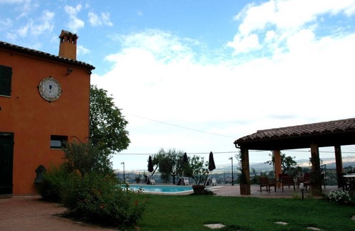 Monte Roberto House | Poggio Montali Nestled among vineyards and olive groves - unit 3