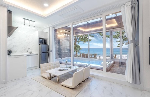 Pohang House | Pohang Playbeach Poolvilla