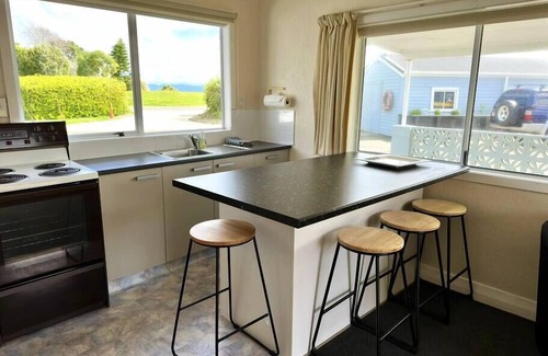 Pohara House | Pohara's Seaside Chalet - Cosy Beach Stay
