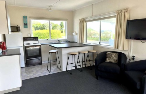 Pohara House | Pohara's Seaside Chalet - Cosy Beach Stay