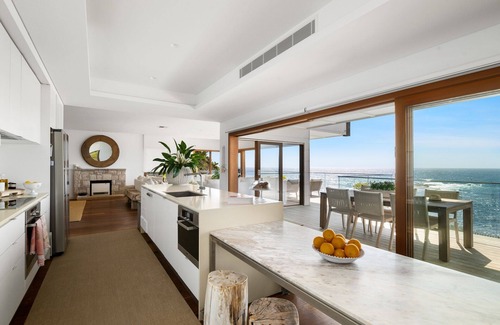 Newport House | Point Break - Newport Beach