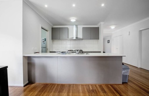 Point Cook House | Point Cook Home with a beautiful view in salt water