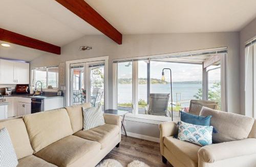 Fox Island House | Point Hope Perch