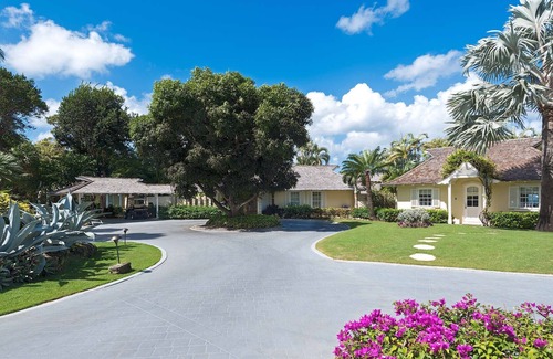 Holder's Hill Villa | Point of View Luxury villa