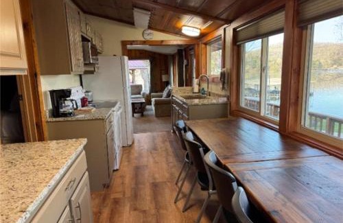 Camdenton Resort | Point View Resort