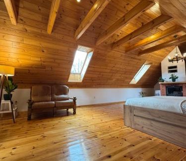 Bielsk Podlaski House | Pokój Przy Kominku