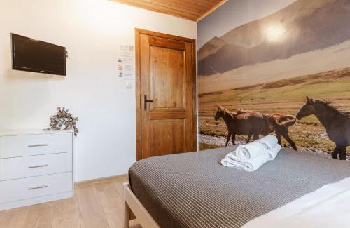 Bronowice House | Pokoje Gościnne Cheval