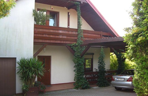 Busko-Zdroj House | Pokoje Gościnne Pod Palmami