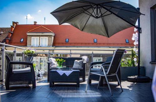 Luban Hotel | Pokoje gościnne Tęczowa