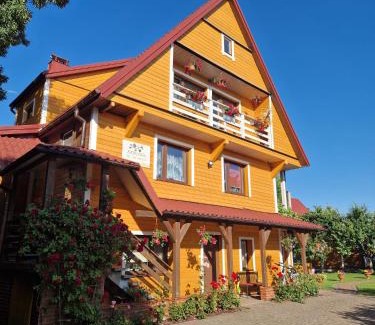 Suprasl Apartment | pokoje wypoczynkowe "Róża"
