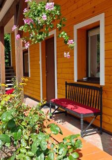 Suprasl Apartment | pokoje wypoczynkowe "Róża"