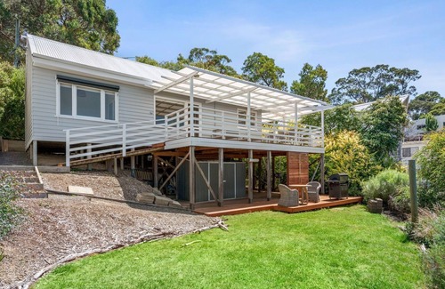 Lorne House | Polwarth Oceanview Cottage