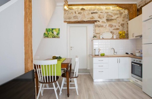 Lefkada Town House | Polyxenis Cozy Maisonette - Lefkada BnB