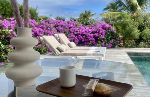 Orient Bay House | Pomme Cannelle Luxury Suites & Spa