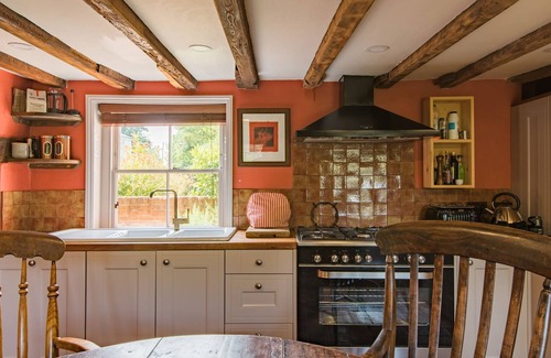 Adisham Cottage | Pond Cottage - 5 bedroom holiday home, lovely gardens