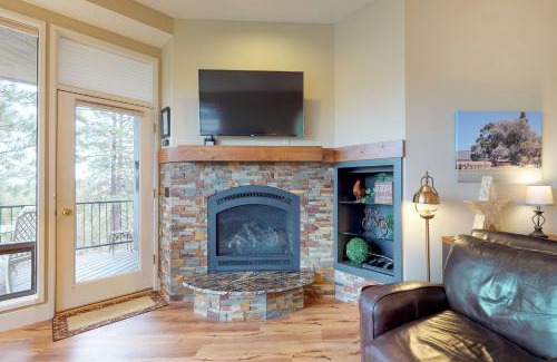Century West House | Ponderosa Views