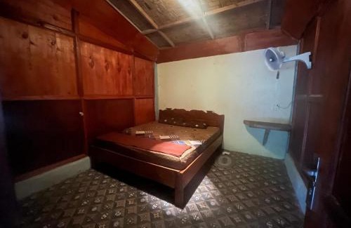 Bukit Lawang House | Pongo Guest House & only jungle trekking whit us