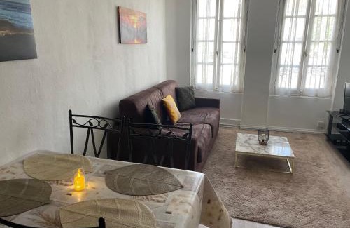 Gien Apartment | Pont de Gien