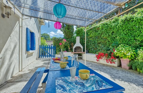 Jau-Dignac-et-Loirac House | Pontac-Gadet 1 by Interhome