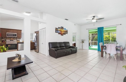 Lindfields House | Pool 12 Mins to Disney Private Parking