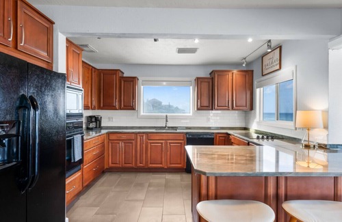 Wilbur-By-The-Sea House | Pool, 7 Bed 7 Bath, Direct Oceanfront, 4 Kitchens