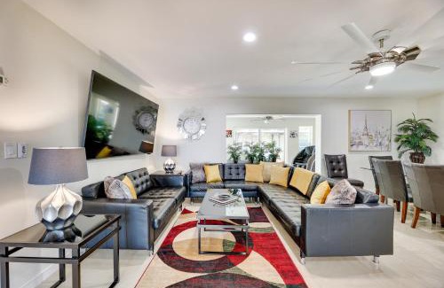 Dobson Ranch House | Pool and Fenced Yard Pet-Friendly Mesa Retreat