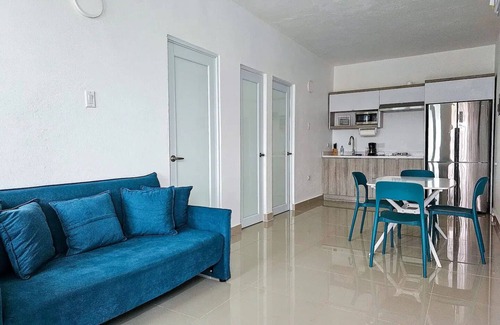 Hatillo Villa | Pool getaway with beach & food walking distance.nn