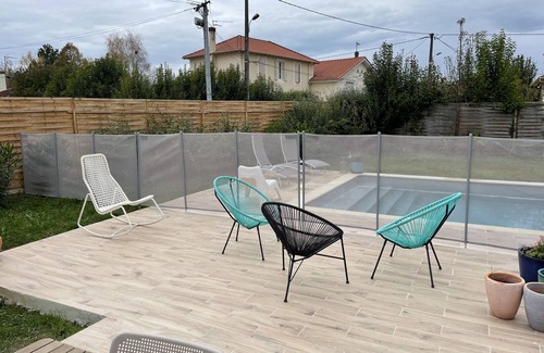 Villeneuve-sur-Lot House | Pool house 200 m from town center