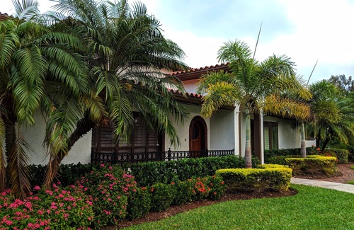 Snell Isle House | Pool House Close to Downtown St Pete