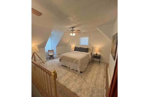Griffin Apartment | Pool House Loft Apartment