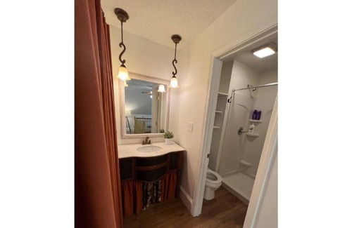 Griffin Apartment | Pool House Loft Apartment
