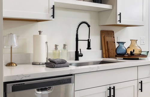 McClintock House | Pool, Spa, Fire Pit, Grown Up Swings-Your Own 5BR/3BA Resort-LOW Pool Heat Fee