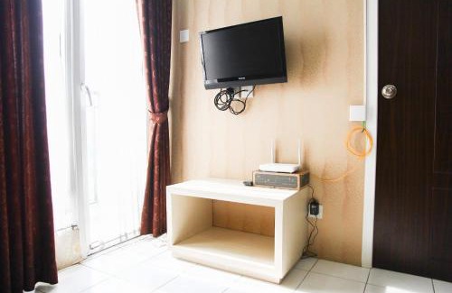 Pekayon Jaya Apartment | Pool View 2BR Mutiara Bekasi Apartment By Travelio