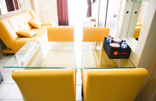 Pekayon Jaya Apartment | Pool View 2BR Mutiara Bekasi Apartment By Travelio
