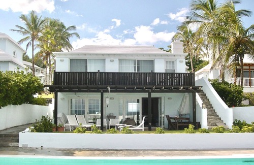 Paget Condo | "Poolside", Grape Bay Beach, Paget