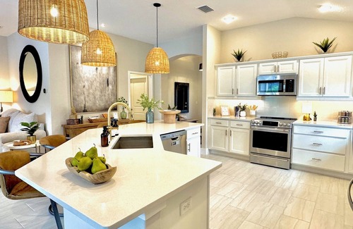 Wildwood House | Poolside Palms–Modern Luxury Retreat with Private Resort-Style Pool and Electric 4-seater Golf Cart