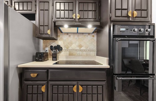 North San Antonio - SAT House | Poolside Pickleball Heated Pool Sleeps 20!