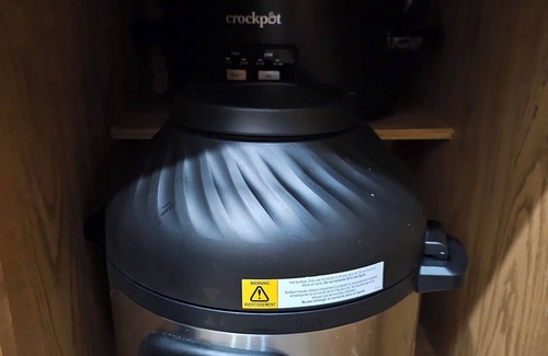 Deco Apartment | Poolside - Roomy - 2-Bedroom Apartment Close to Hobby Airport