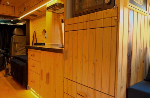 Punjabibagh House | POP TOP CAMPERVAN IN INDIA SLEEPS 6 PAX @YODOCAMPERS