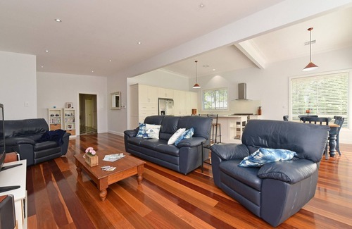 Kitchener House | Poppet Head Manor - Beautiful, historic house with pool