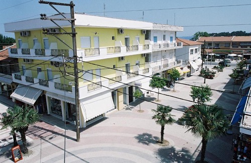 Kallithea Apartment | Poppis Studios