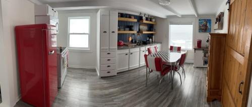 Twillingate House | PoppyJoe's