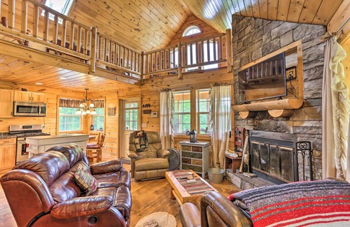 Blakely Cabin | Porch, Fire Pit + Valley Views: Blakely Cabin!