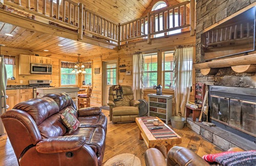 Blakely Cabin | Porch, Fire Pit + Valley Views: Blakely Cabin!